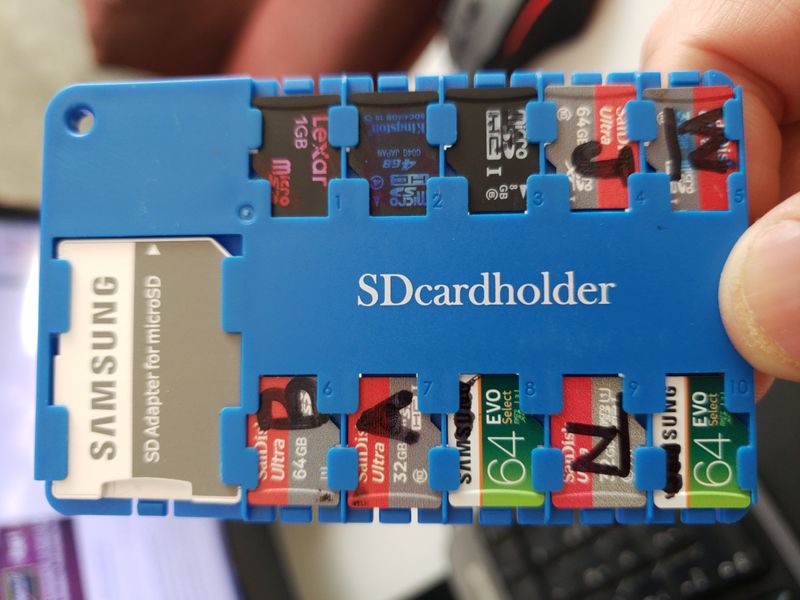 File:MicroSD pack1.jpg